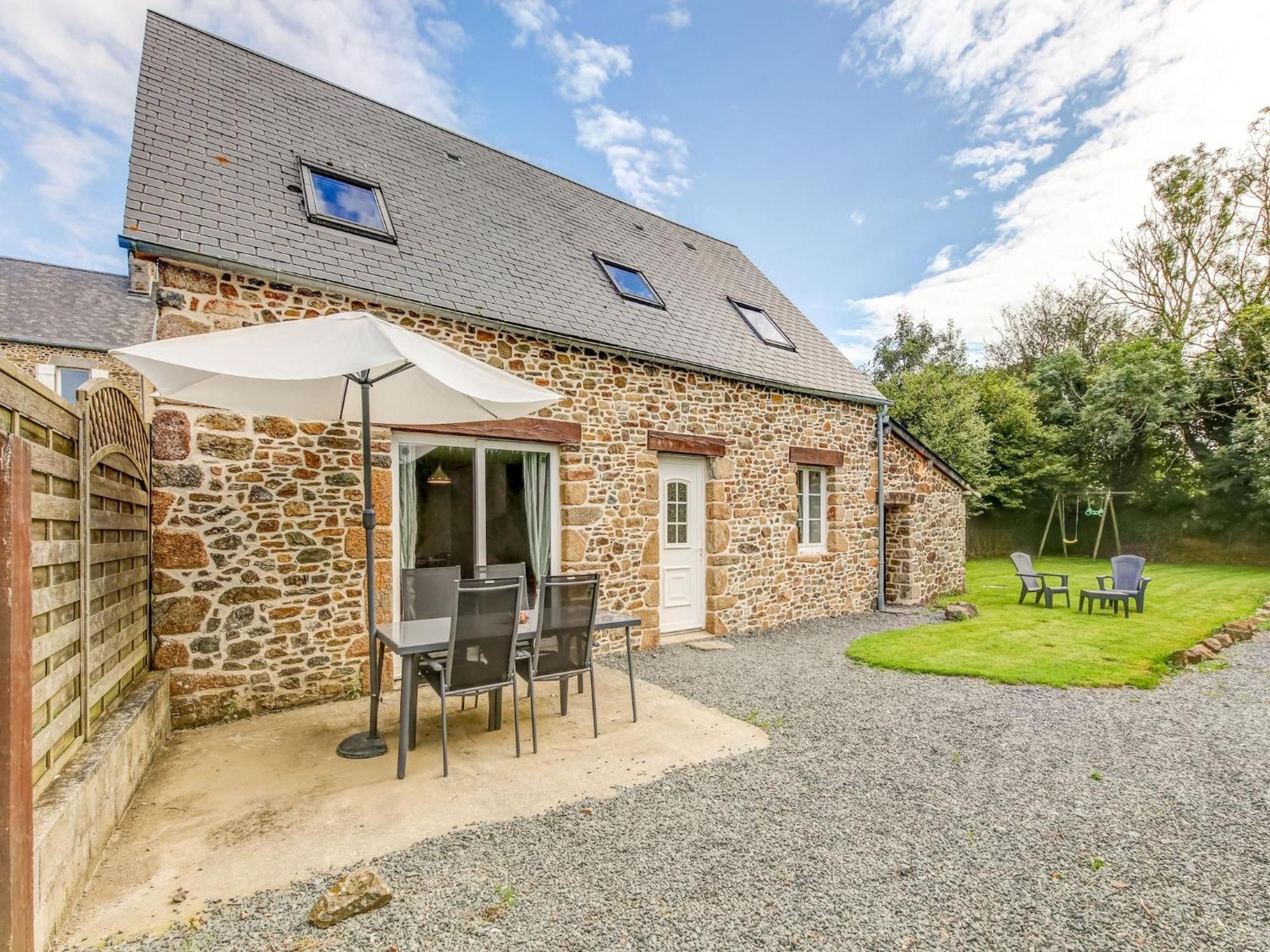 Holiday Home With Garden In Brainville Kültér fotó